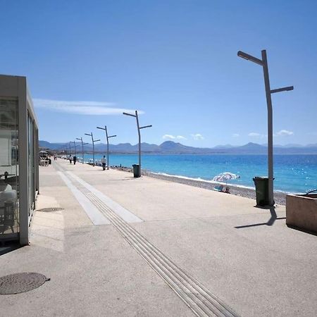Apartment 50 Meters From The Beach Λουτράκι Εξωτερικό φωτογραφία