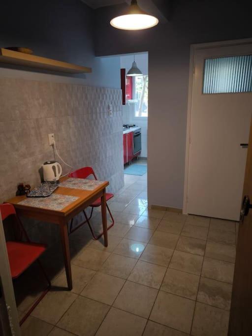 Apartment 50 Meters From The Beach Λουτράκι Εξωτερικό φωτογραφία