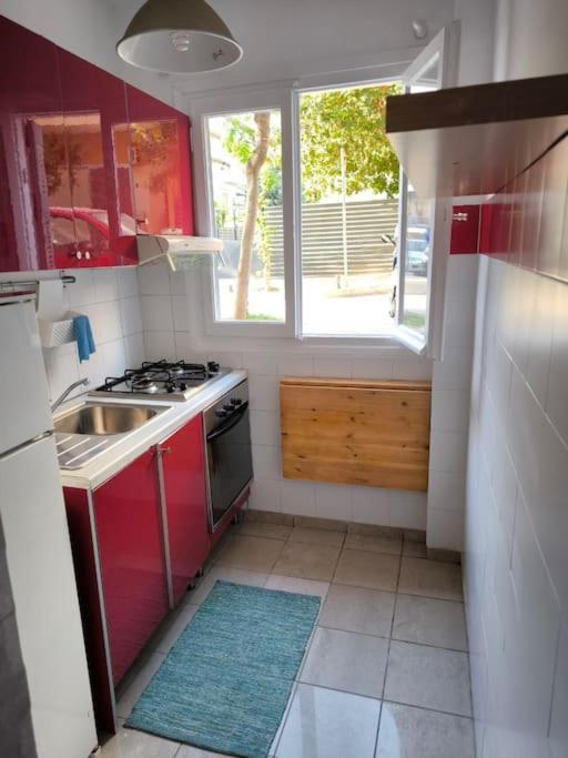 Apartment 50 Meters From The Beach Λουτράκι Εξωτερικό φωτογραφία